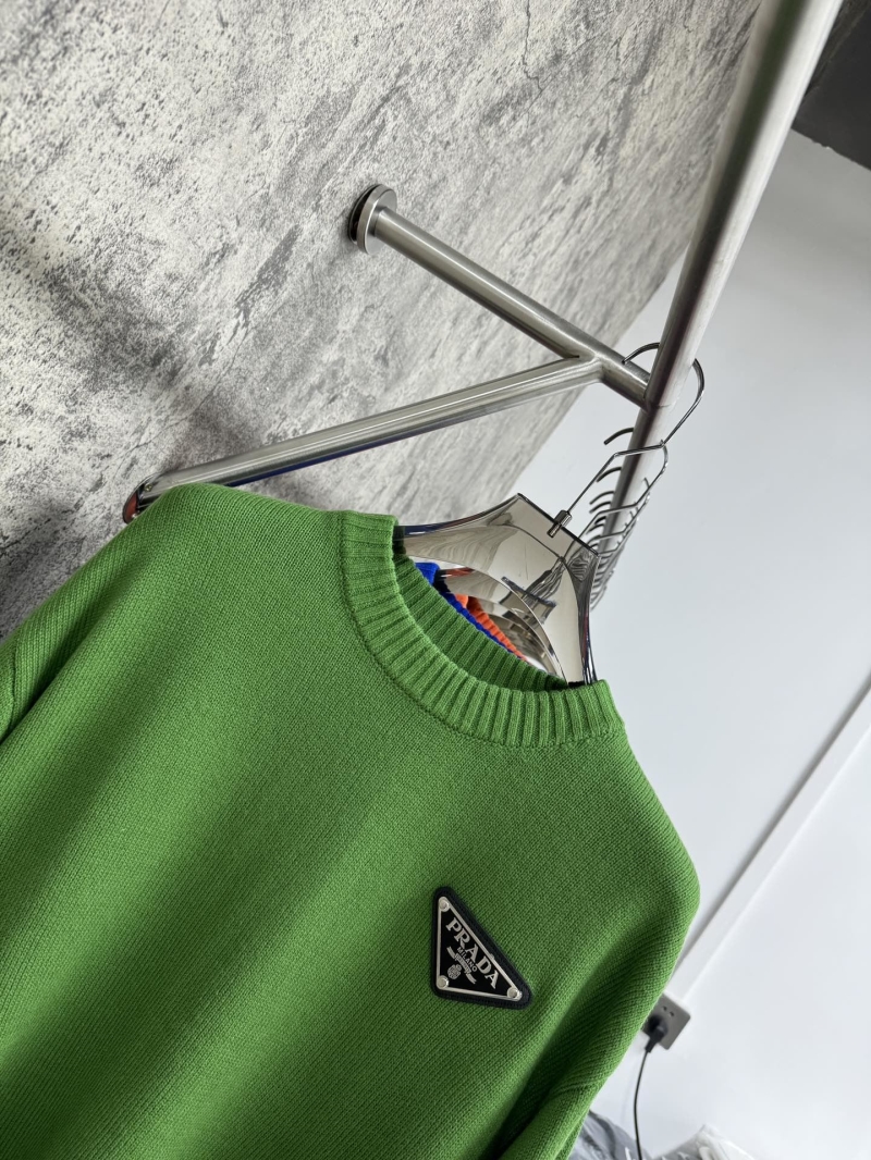 Pra*a sweater